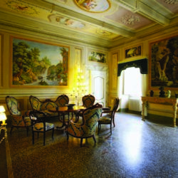 A wonderful historic villa for sale near Cortona Tuscany (43)