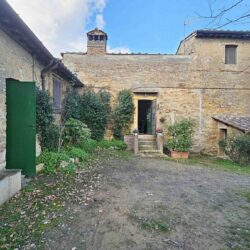 stone property for sale near San Gimignano Tuscany (16)