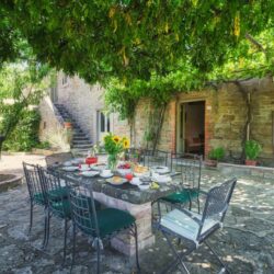 A wonderful house for sale with pool near Cortona in Tuscany (21)