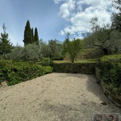 A wonderful house for sale with pool near Cortona in Tuscany (45)
