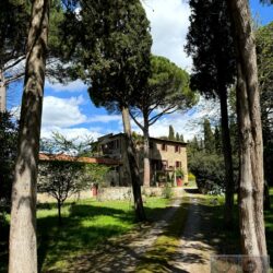 Ancient villa for sale near Cortona Tuscany (1)