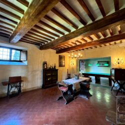 Ancient villa for sale near Cortona Tuscany (19)