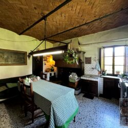 Ancient villa for sale near Cortona Tuscany (32)