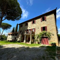 Ancient villa for sale near Cortona Tuscany (8)