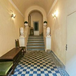 Apartment with Rare Terrace in San Gimignano (13)