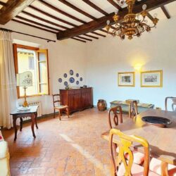 Apartment with Rare Terrace in San Gimignano (18)