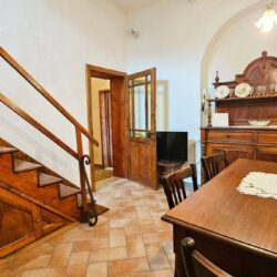 Apartment with Rare Terrace in San Gimignano (22)