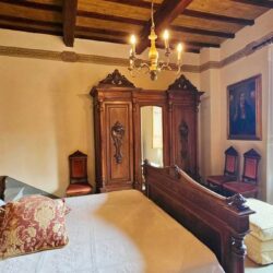 Apartment with Rare Terrace in San Gimignano (7)
