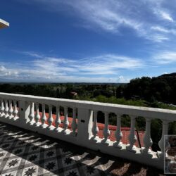 Elegant villa with terraces for sale near Pisa Tuscany (2)