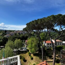 Elegant villa with terraces for sale near Pisa Tuscany (8)