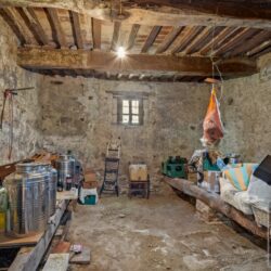 Tuscan detached house for sale SInalunga Tuscany (15)