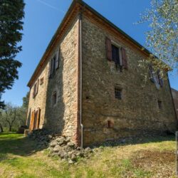Tuscan detached house for sale SInalunga Tuscany (27)
