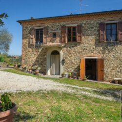 Tuscan detached house for sale SInalunga Tuscany (41)