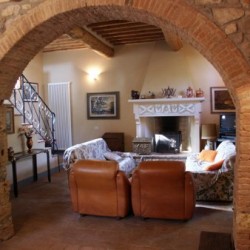 Tuscan Property with Pool for Sale image 11